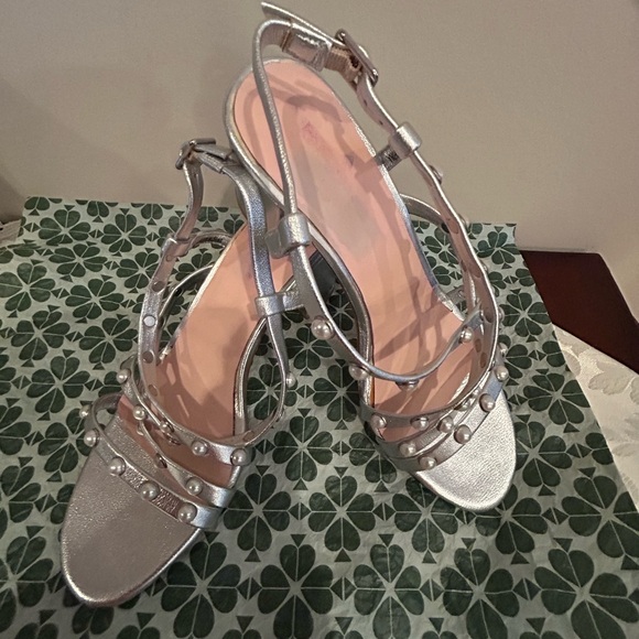 Kate Spade wynne sandals. Silver with pearls on the straps. Great condition. - Picture 2 of 6